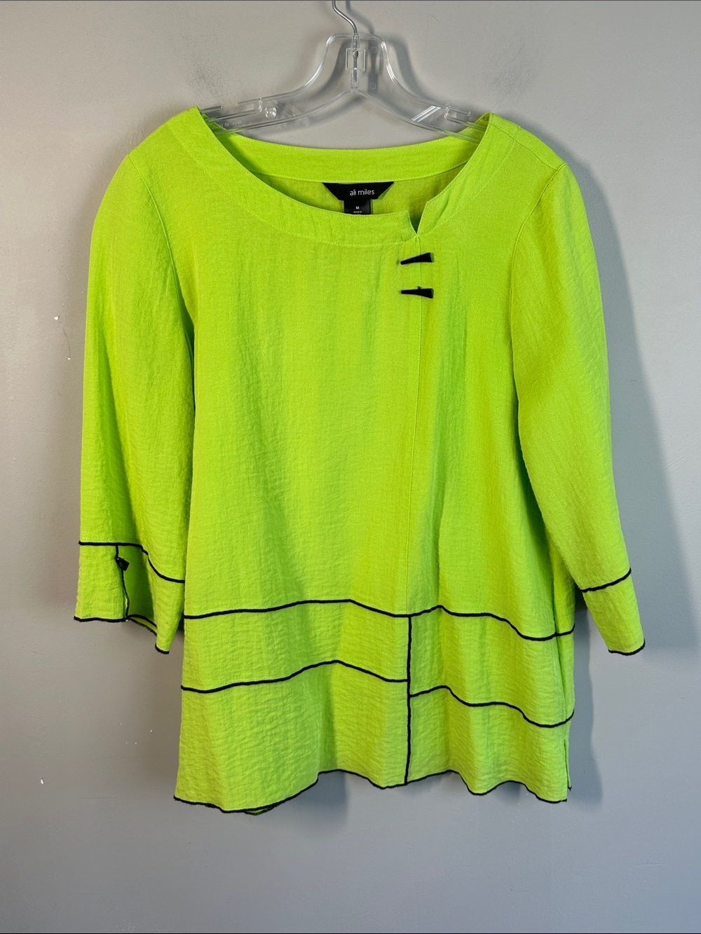 Ali Miles Neon Green Black Trim 3/4 Sleeve Seam Detail Tunic Top Size M Artsy
